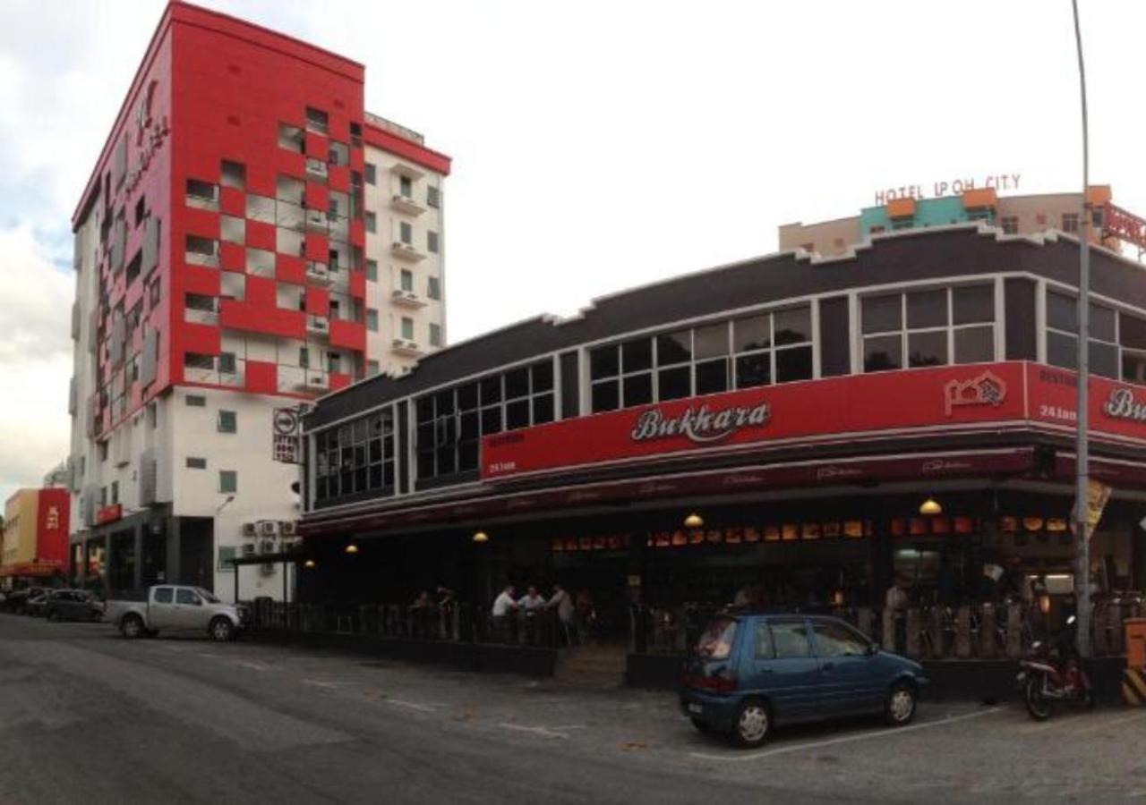 איפוה Hotel Regal Vista מראה חיצוני תמונה